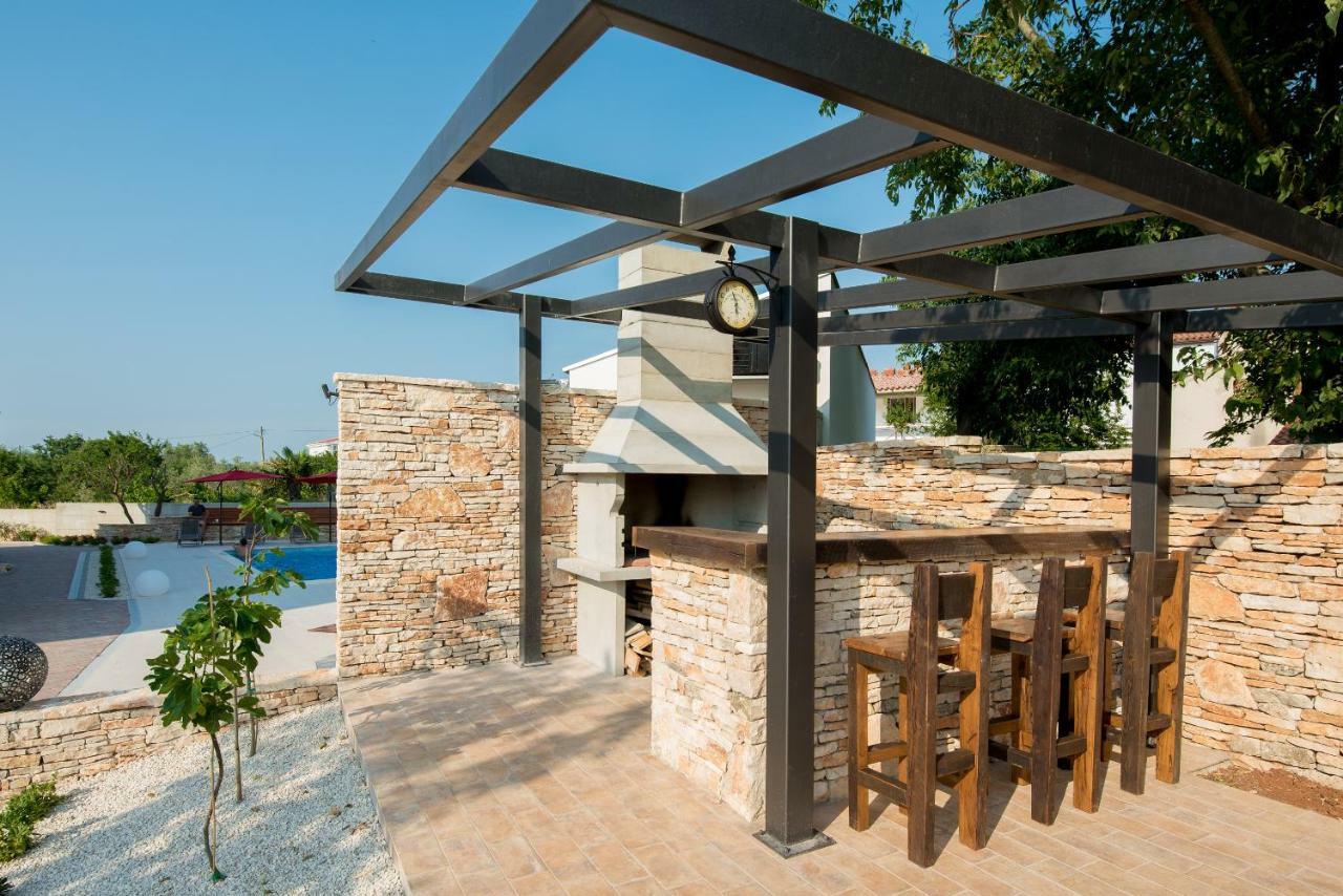 Villa Anja 2Nd Floor Peroj Exterior photo