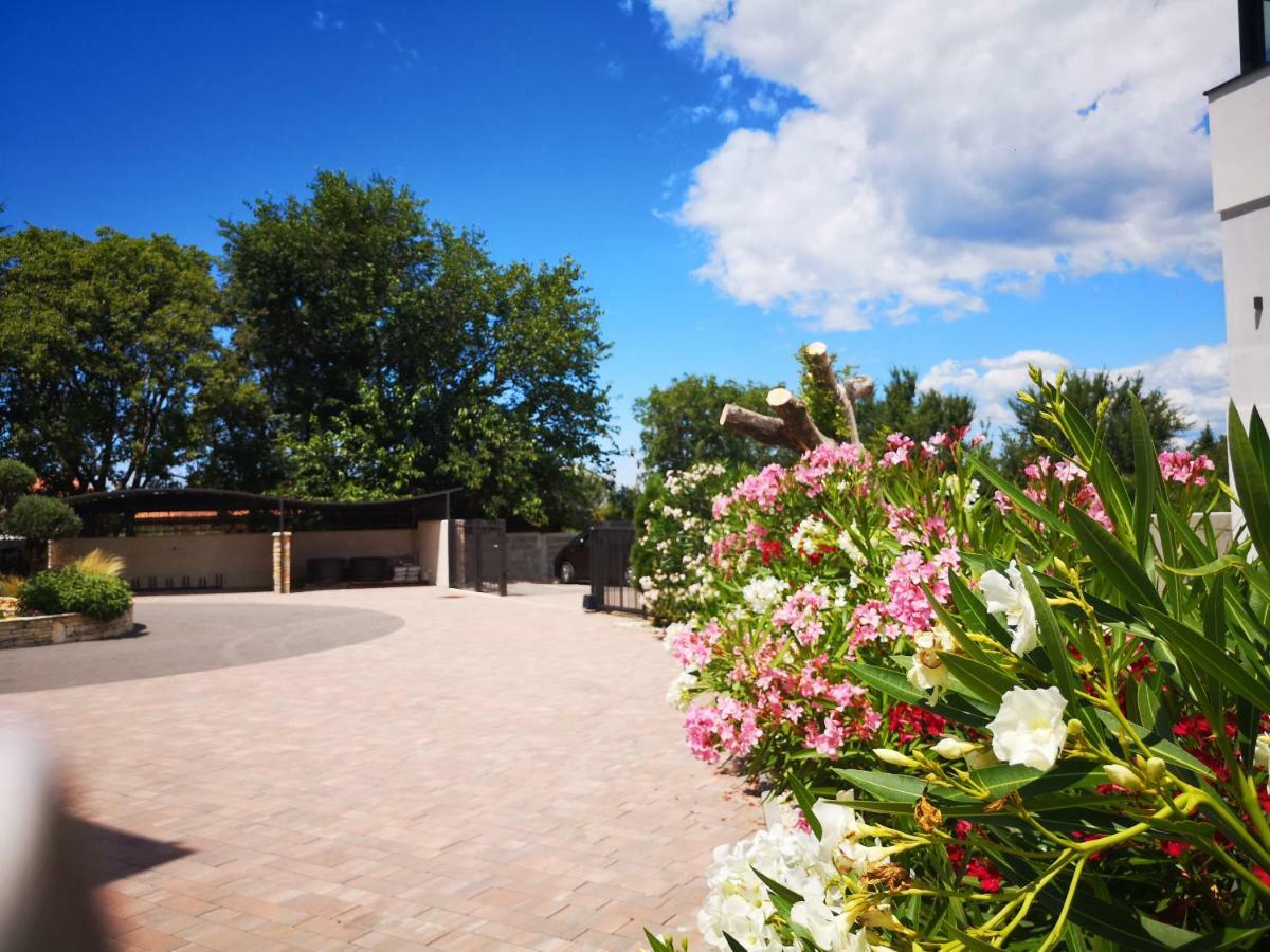 Villa Anja 2Nd Floor Peroj Exterior photo
